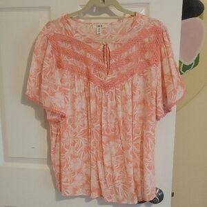 Como Blu szLg Womans  Peach Floral Lace accents butterfly short sleeve Blouse